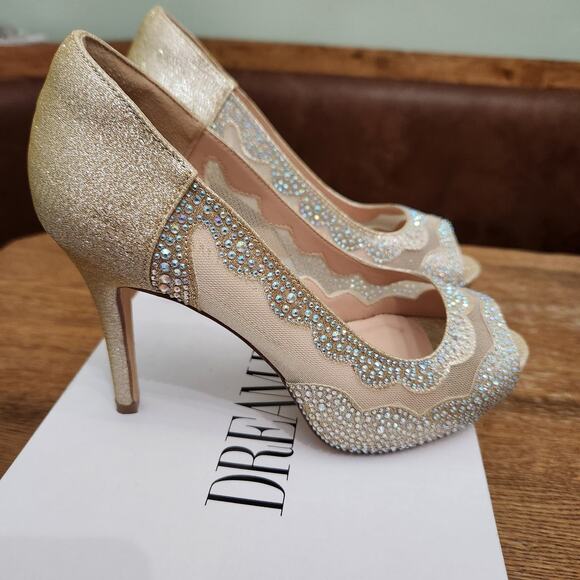 Dream Pair Gold and Crystal Heels - Picture 3 of 6